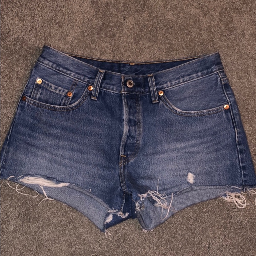 Medium/Dark Wash Levi’s Shorts